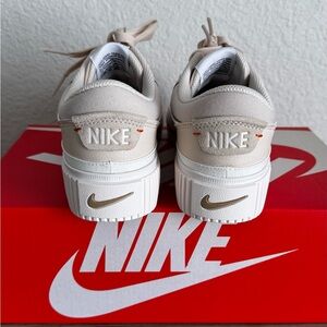 Nike Court Legacy Lift